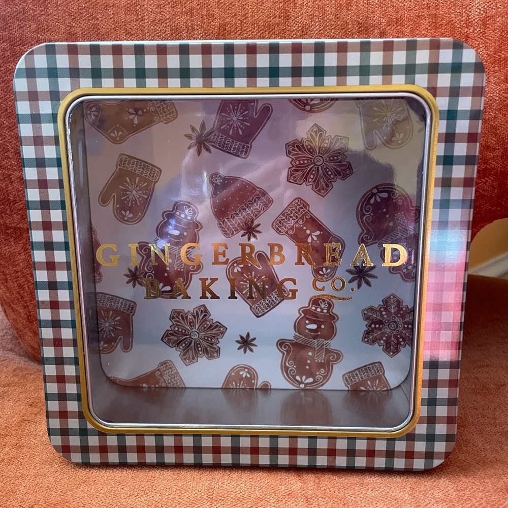 Gingerbread Baking Co. Plaid Tin